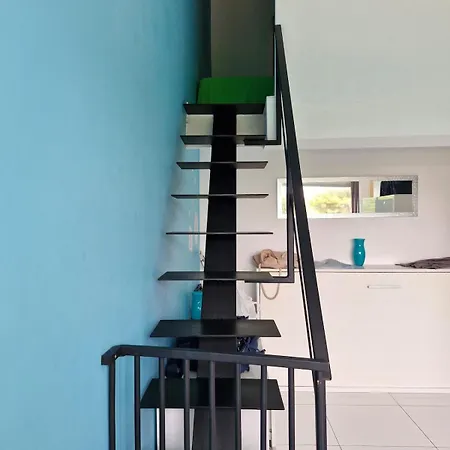 Beautiful 2 Bedrooms Duplex Quiet Terrace Lägenhet