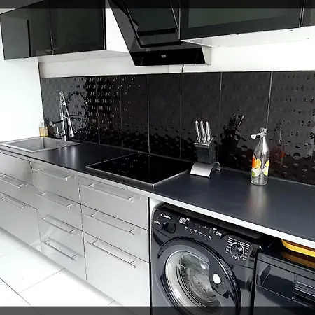 Beautiful 2 Bedrooms Duplex Quiet Terrace 아파트 아그
